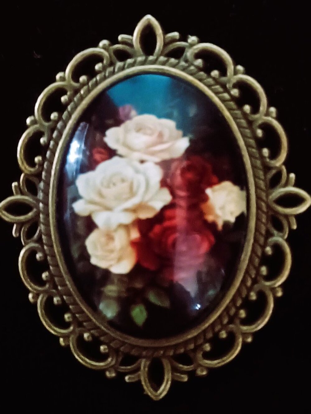 Lovely Rose Cameo Style Brooch